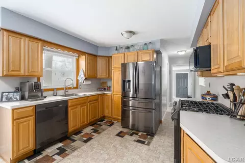 Kitchen - 10085 Talladay, Willis, MI 48191 photo 2 of 5
