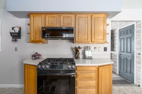 Kitchen - 10085 Talladay, Willis, MI 48191 photo 4 of 5