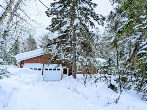 22 Carrie, Negaunee, MI 49866