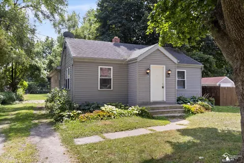 1027 S S Park, Temperance, MI 48182