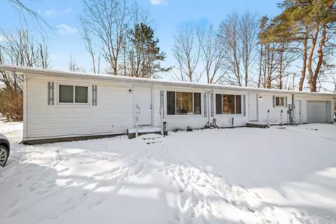 2940 S Brennan, Hemlock, MI 48626