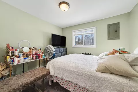 Bedroom - 2940 S Brennan, Hemlock, MI 48626 photo 2 of 2