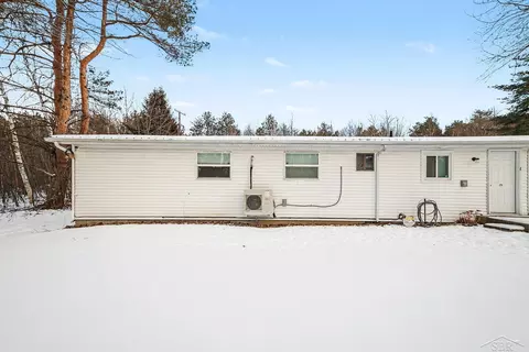 Exterior - 2940 S Brennan, Hemlock, MI 48626 photo 3 of 3