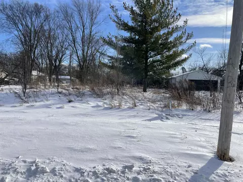 2112 Annesley, Saginaw, MI 48601