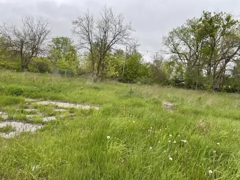 2127 Annesley, Saginaw, MI 48601