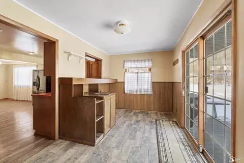Entry Way - 11044 Secor, Temperance, MI 48182 photo 5 of 7