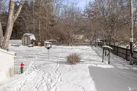 Exterior - 11044 Secor, Temperance, MI 48182 photo 5 of 9