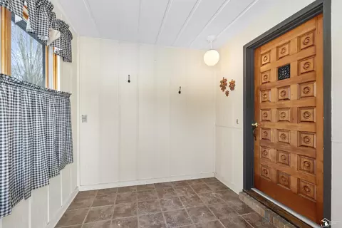 Entry Way - 11044 Secor, Temperance, MI 48182 photo 1 of 7