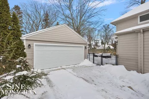 614 Rivard, Grosse Pointe, MI 48230 photo 33
