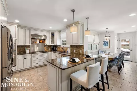 614 Rivard, Grosse Pointe, MI 48230 photo 10