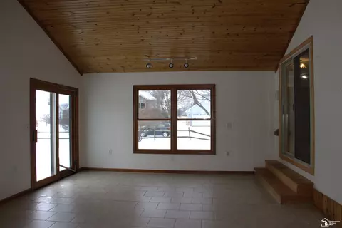 1015 Donnalee, Monroe, MI 48162 photo 13