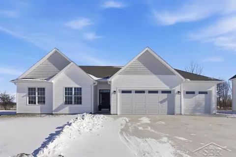 4521 E Xrds, Bay City, MI 48706