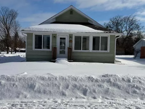 501 Sterling, Kingsford, MI 49802