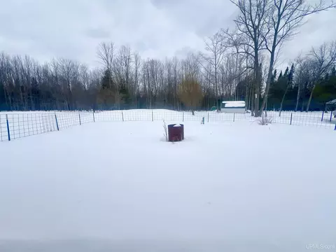 Exterior - 4237 M, Escanaba, MI 49829 photo 2 of 3