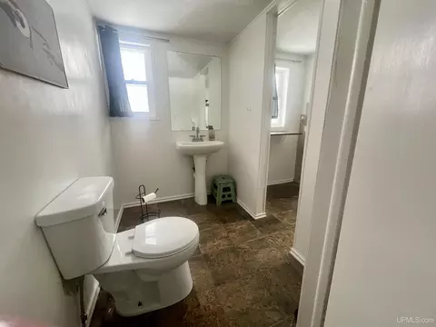 Bath - 4237 M, Escanaba, MI 49829 photo 1 of 3