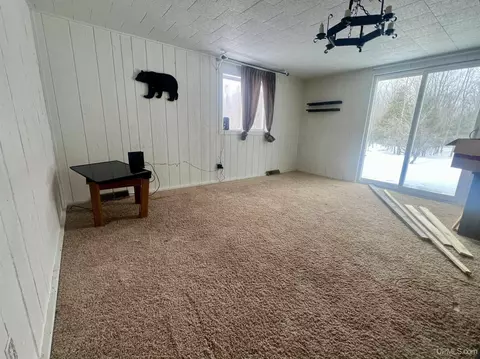Living - 4237 M, Escanaba, MI 49829 photo 2 of 2