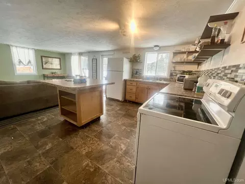 Kitchen - 4237 M, Escanaba, MI 49829 photo 2 of 2
