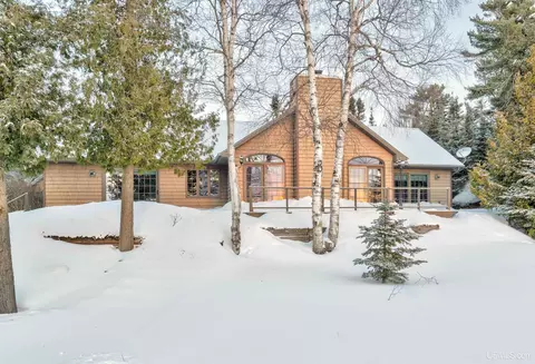 478 S Stoney Pointe, Manistique, MI 49854