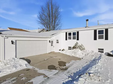 1581 Golden Gate, Saint Clair, MI 48079