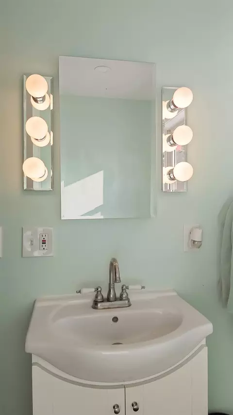 Bath - 8178 E Stockwell, Harrison, MI 48625 photo 12 of 12