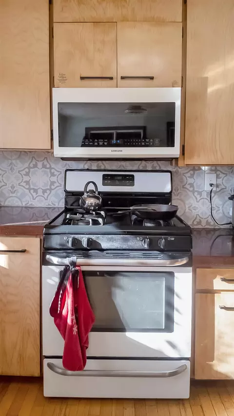 Kitchen - 8178 E Stockwell, Harrison, MI 48625 photo 5 of 9