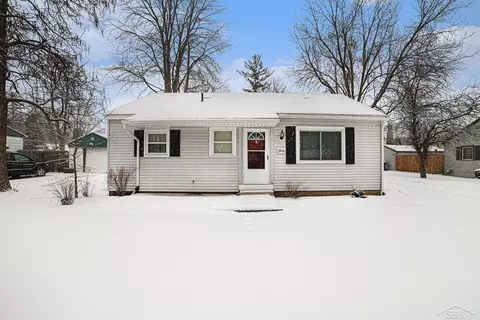 3906 Lancaster, Midland, MI 48642