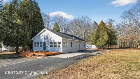1647 N Huron, Tawas City, MI 48763