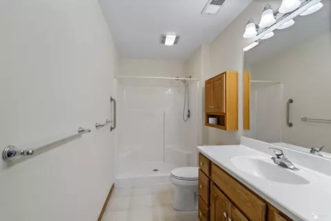 Bath - 2410 Sutton, Temperance, MI 48182 photo 3 of 3