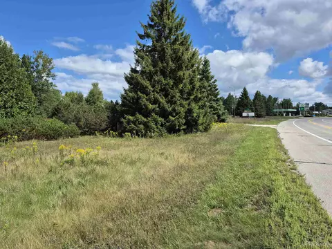 6838 W Us2, Manistique, MI 49854