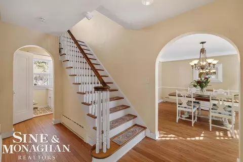 Entry Way - 1264 Bishop, Grosse Pointe Park, MI 48230 photo 2 of 10