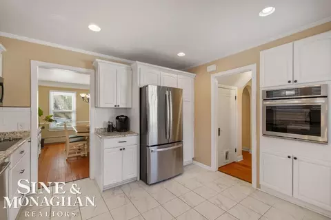 Kitchen - 1264 Bishop, Grosse Pointe Park, MI 48230 photo 2 of 3
