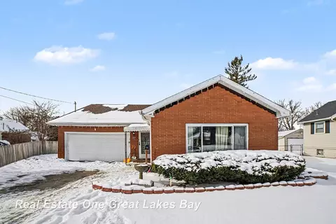 2437 Barnard, Saginaw, MI 48602