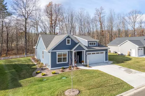 7404 Boulder Crk, Midland, MI 48642