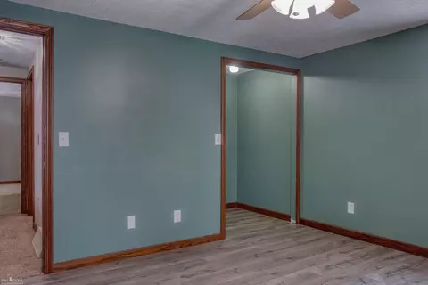 Bedroom - 2850 Lyons, Owosso, MI 48867 photo 6 of 9