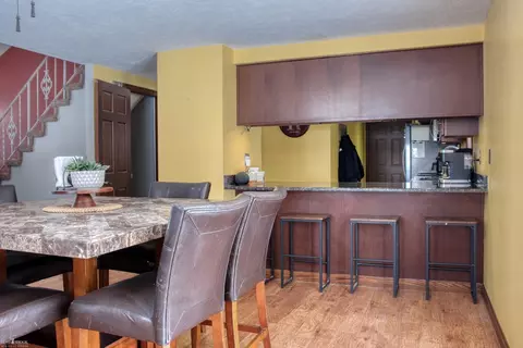 Dining - 2850 Lyons, Owosso, MI 48867 photo 2 of 3