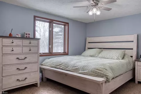 Bedroom - 2850 Lyons, Owosso, MI 48867 photo 1 of 9