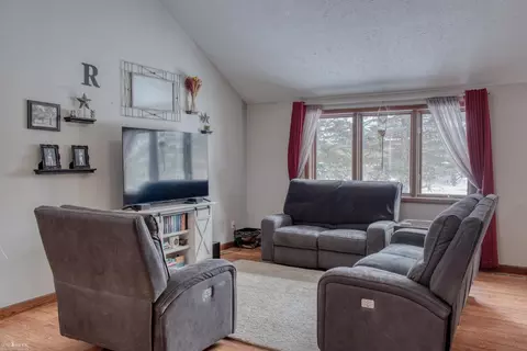 Living - 2850 Lyons, Owosso, MI 48867 photo 1 of 2