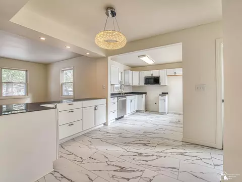 Kitchen - 5400 E Albain, Monroe, MI 48161 photo 2 of 4