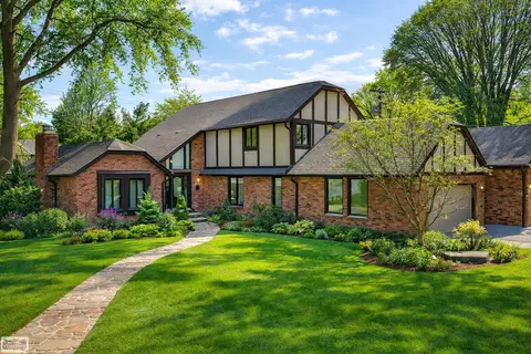 1030 Bishop, Grosse Pointe, MI 48230