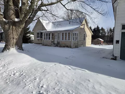 204 Mary, Yale, MI 48097
