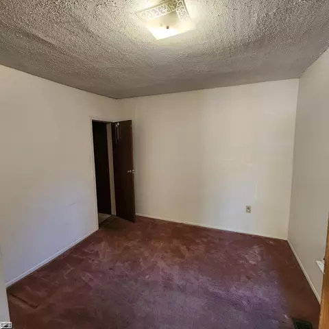 Bedroom - 73385 Floral, Armada, MI 48005 photo 2 of 3