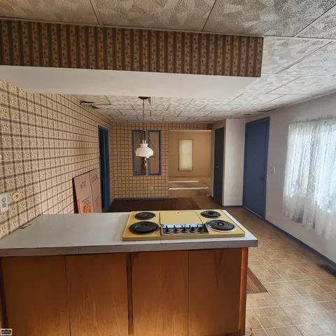 Kitchen - 73385 Floral, Armada, MI 48005 photo 1 of 2