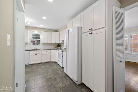 419 Maison, Grosse Pointe Farms, MI 48236 photo 10