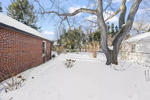 419 Maison, Grosse Pointe Farms, MI 48236 photo 40