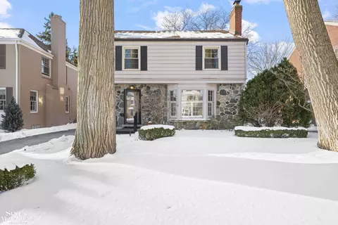 419 Maison, Grosse Pointe Farms, MI 48236