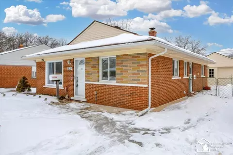 9255 Syracuse, Taylor, MI 48180 photo 2