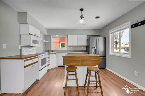 9255 Syracuse, Taylor, MI 48180 photo 6