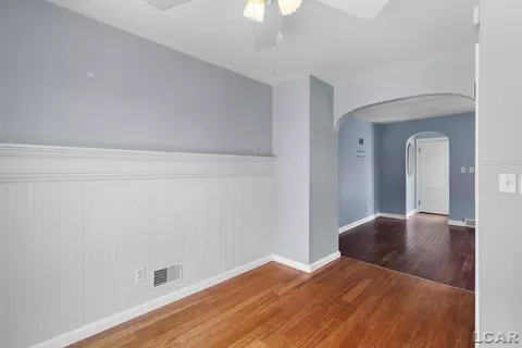 Entry Way - 706 N Evans, Tecumseh, MI 49286 photo 2 of 2