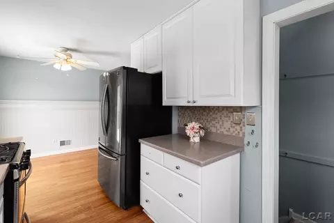 Kitchen - 706 N Evans, Tecumseh, MI 49286 photo 2 of 3