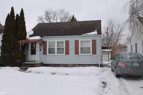 18567 Woodside, Harper Woods, MI 48225